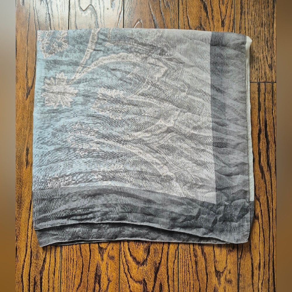 Scarf Lightweight - Paisley Pattern Gray & Pastel Colour Accent